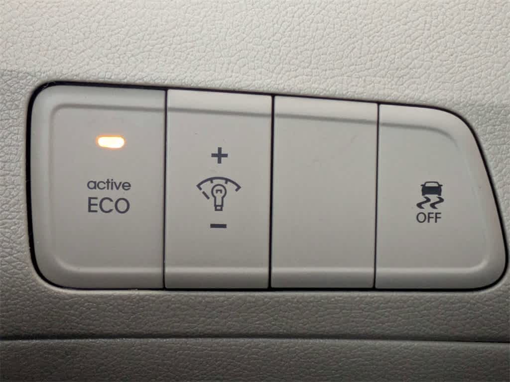 Thumbnail: 2014 Hyundai Elantra - 23