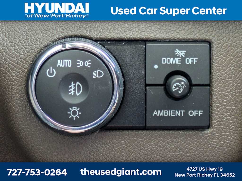 Thumbnail: 2015 GMC Acadia - 35