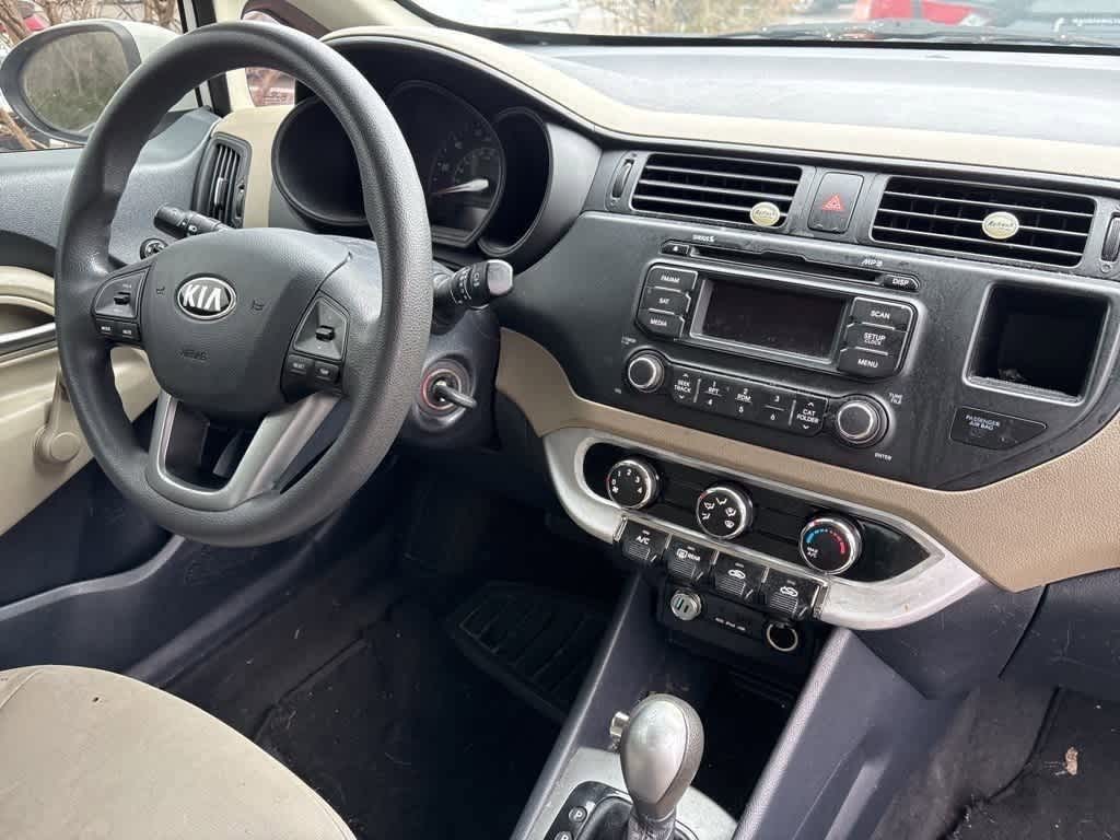 Thumbnail: 2015 Kia Rio - 5