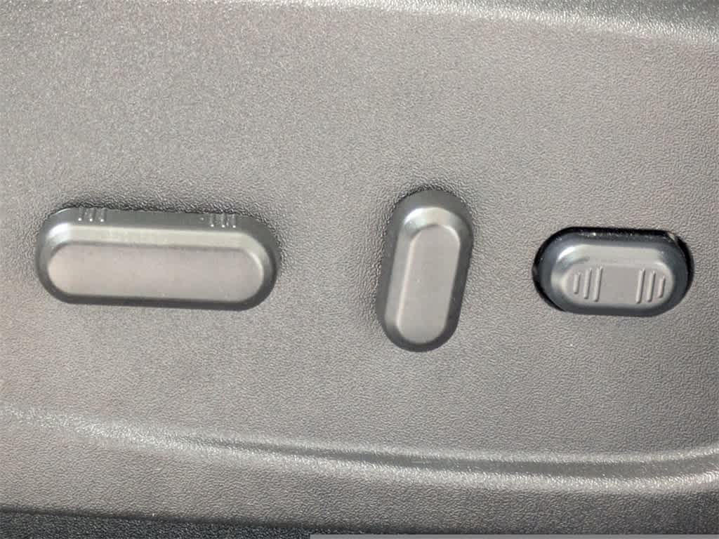 Thumbnail: 2018 Ford Escape - 23