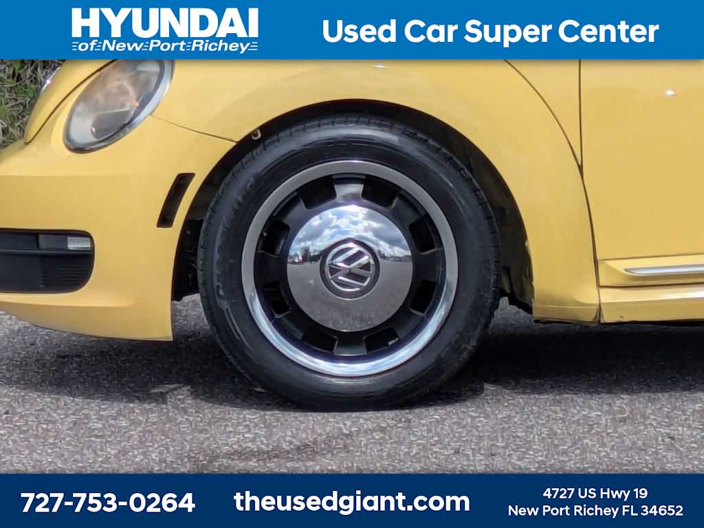 Thumbnail: 2012 Volkswagen Beetle - 10