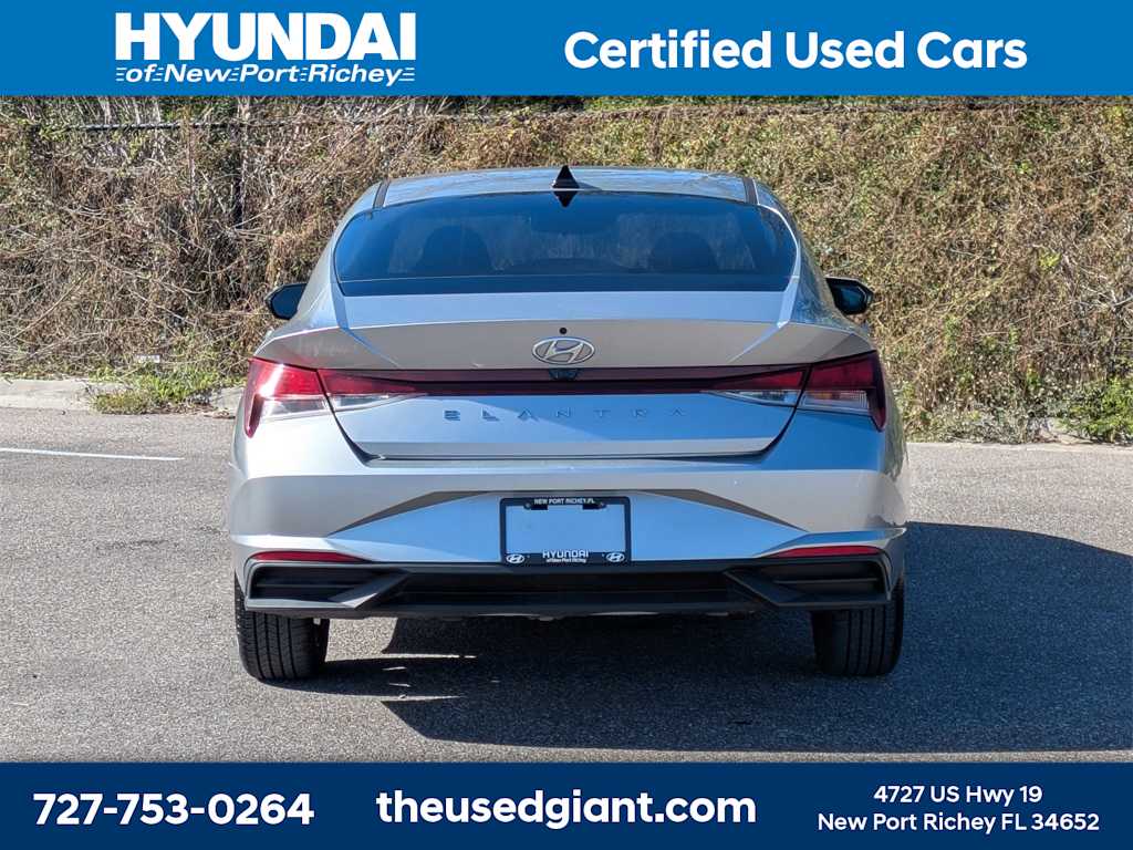 Thumbnail: 2021 Hyundai Elantra - 4
