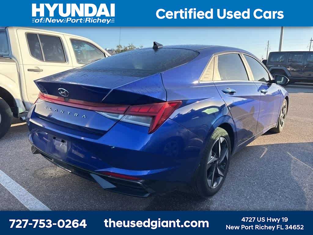 Thumbnail: 2022 Hyundai Elantra - 3