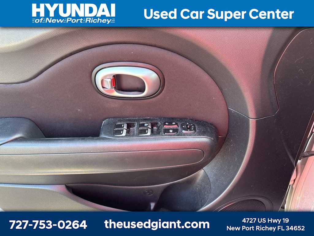 Thumbnail: 2017 Kia Soul - 9