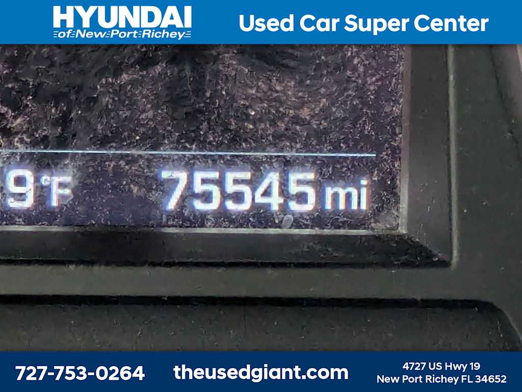 Thumbnail: 2017 Hyundai Santa Fe - 35