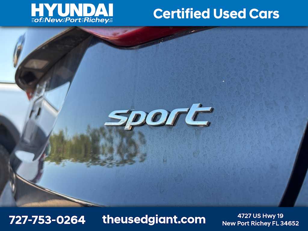 Thumbnail: 2017 Hyundai Santa Fe - 5