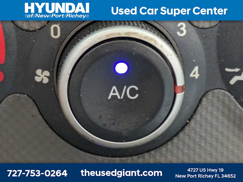 Thumbnail: 2014 Hyundai Accent - 19