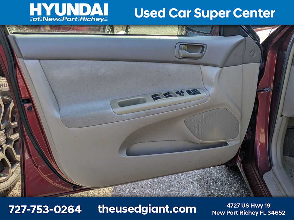 Thumbnail: 2004 Toyota Camry - 10