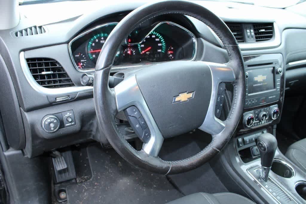 Thumbnail: 2017 Chevrolet Traverse - 11