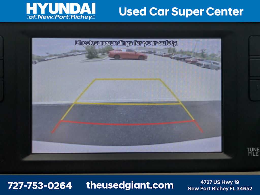 Thumbnail: 2019 Hyundai Santa Fe - 24