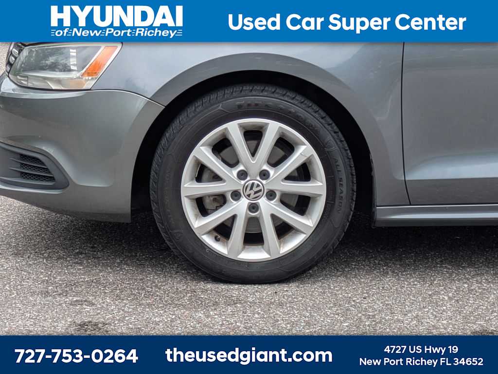 Thumbnail: 2014 Volkswagen Jetta - 10