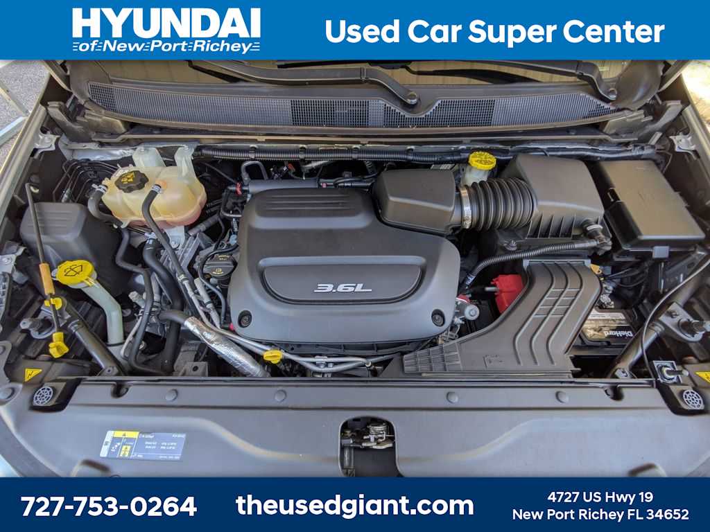 Thumbnail: 2018 Chrysler Pacifica - 16