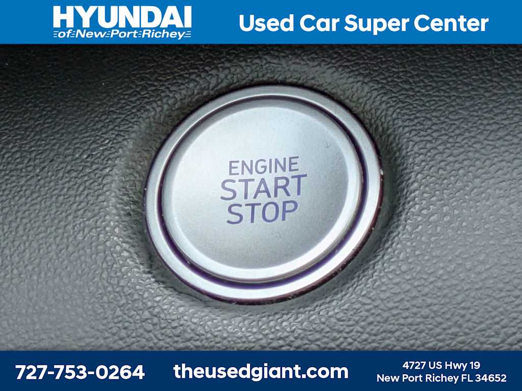 Thumbnail: 2022 Hyundai Elantra - 32