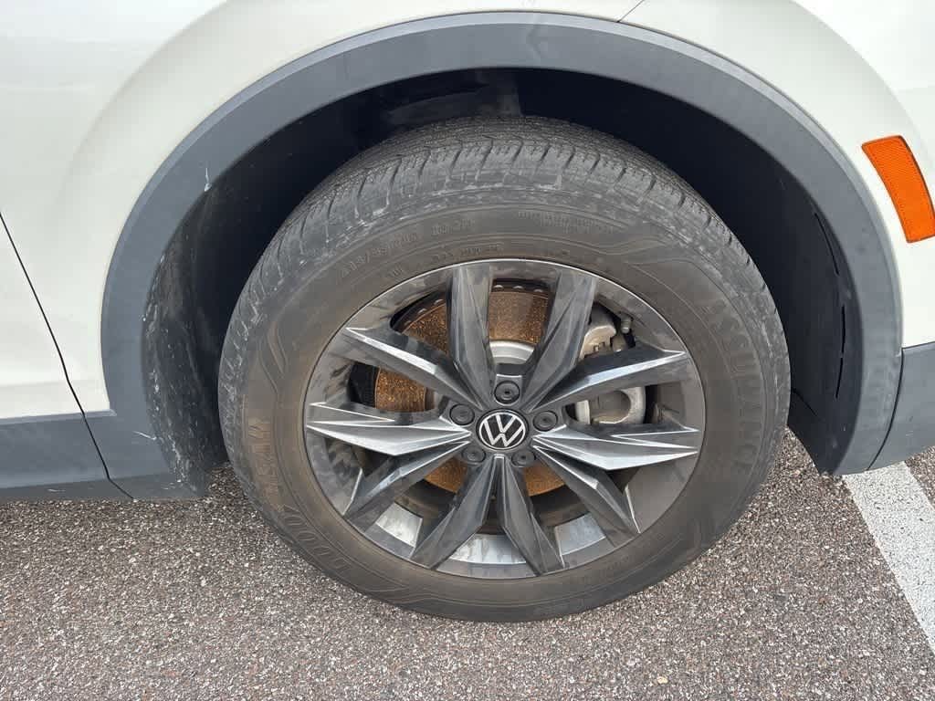 Thumbnail: 2023 Volkswagen Tiguan - 6