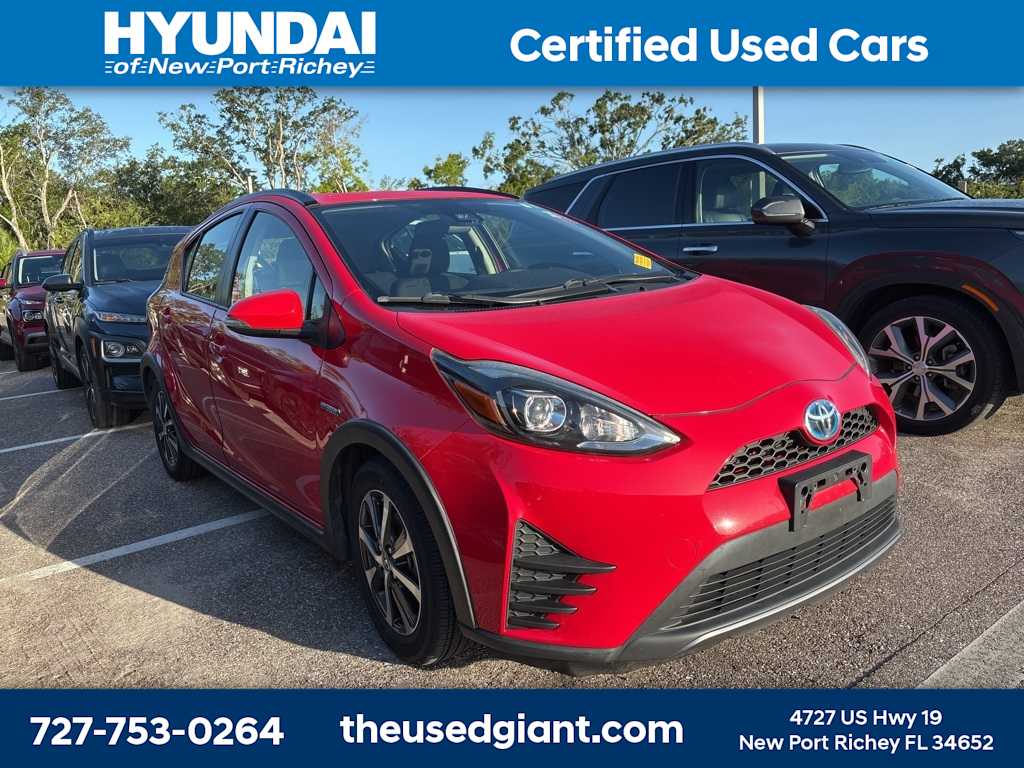 Thumbnail: 2018 Toyota Prius c - 4