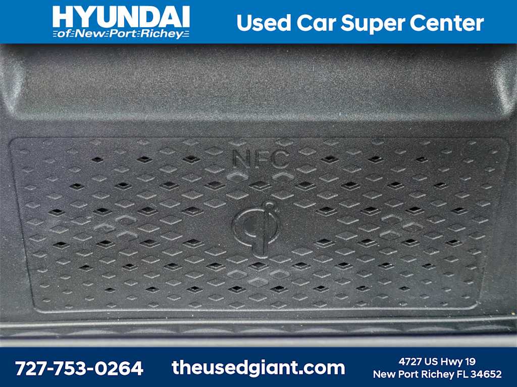 Thumbnail: 2021 Genesis GV80 - 31