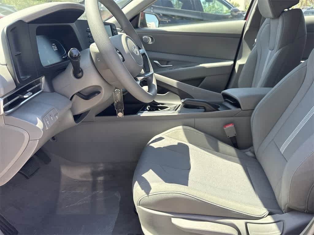 Thumbnail: 2025 Hyundai Elantra - 14