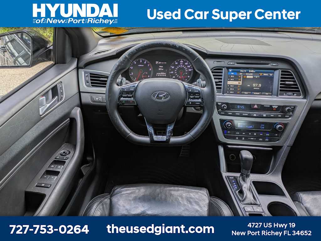 Thumbnail: 2015 Hyundai Sonata - 18