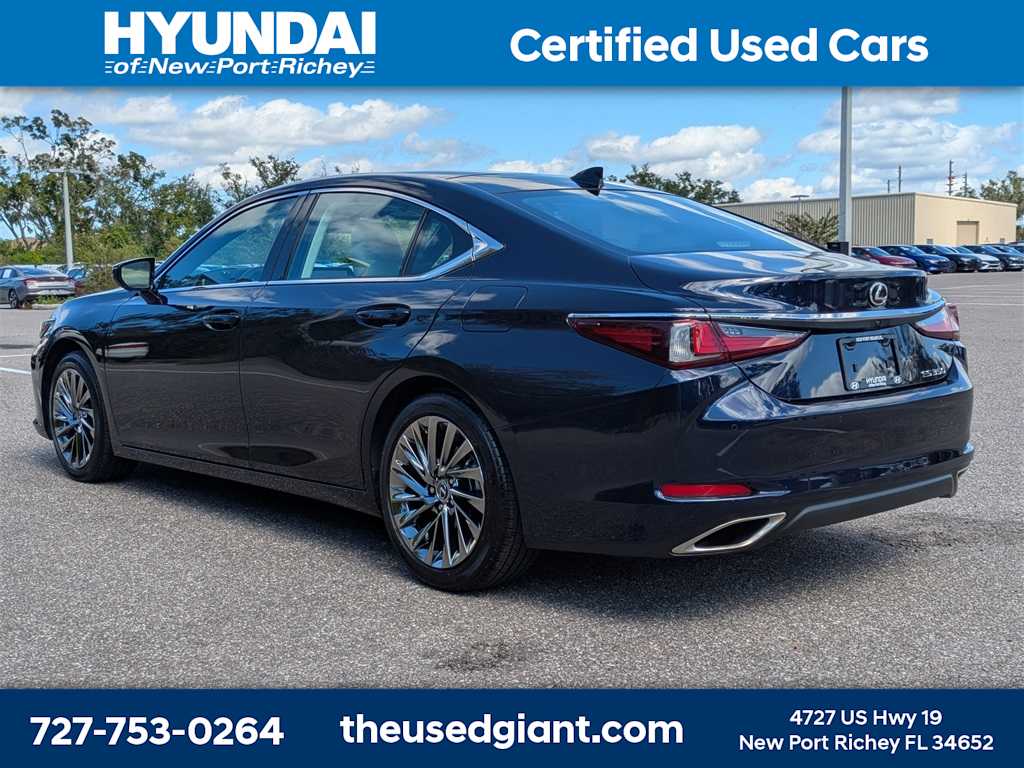 Thumbnail: 2025 Lexus ES - 3