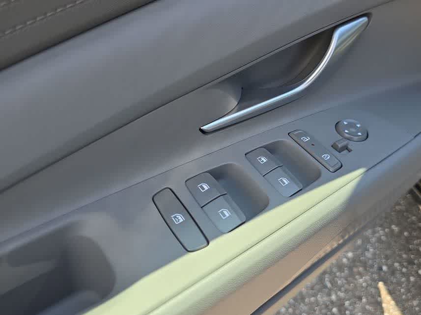 Thumbnail: 2026 Hyundai Elantra - 17