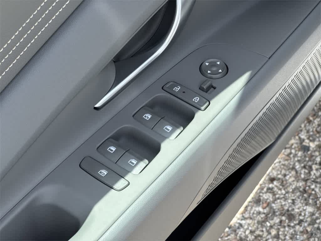 Thumbnail: 2025 Hyundai Elantra - 16