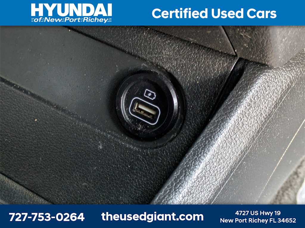 Thumbnail: 2021 Hyundai Santa Fe - 27