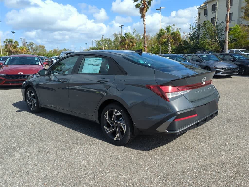 2025 Hyundai Elantra Sport 3