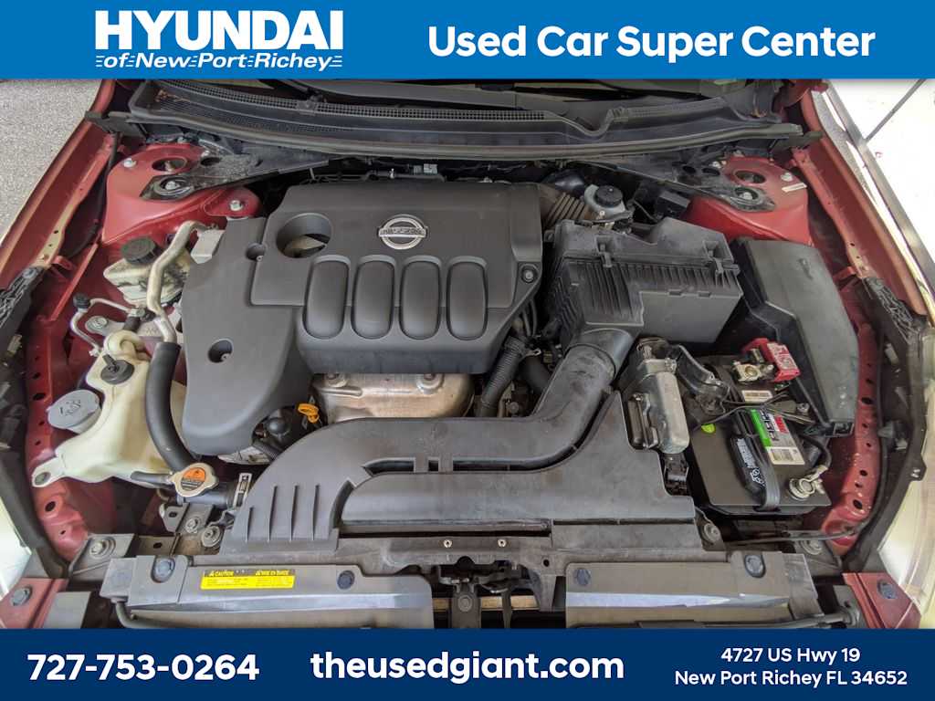 Thumbnail: 2010 Nissan Altima - 13
