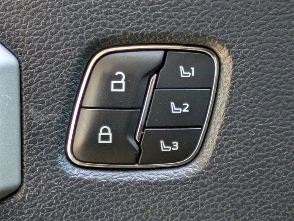 Thumbnail: 2022 Ford F-450 - 25