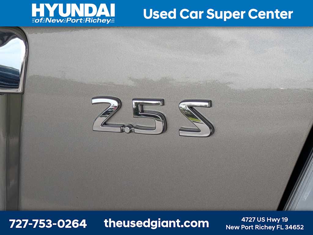 Thumbnail: 2011 Nissan Altima - 12