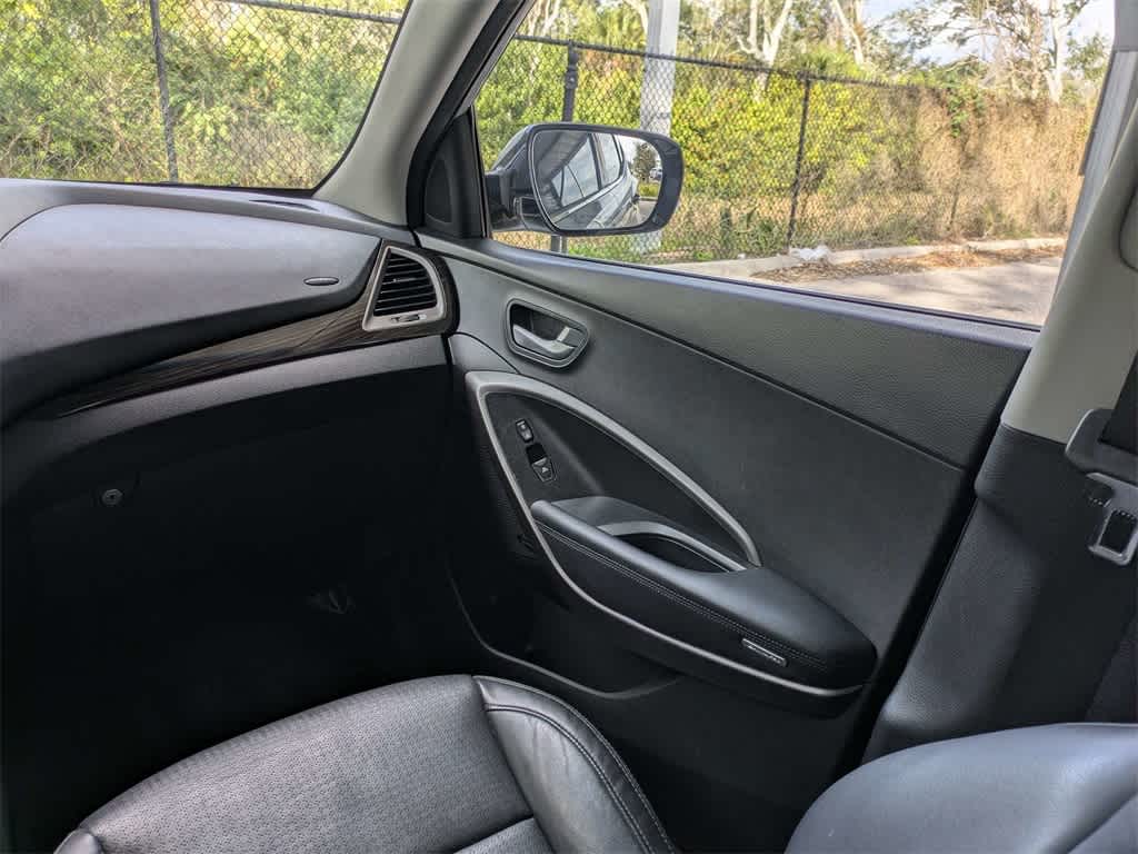 Thumbnail: 2016 Hyundai Santa Fe - 21