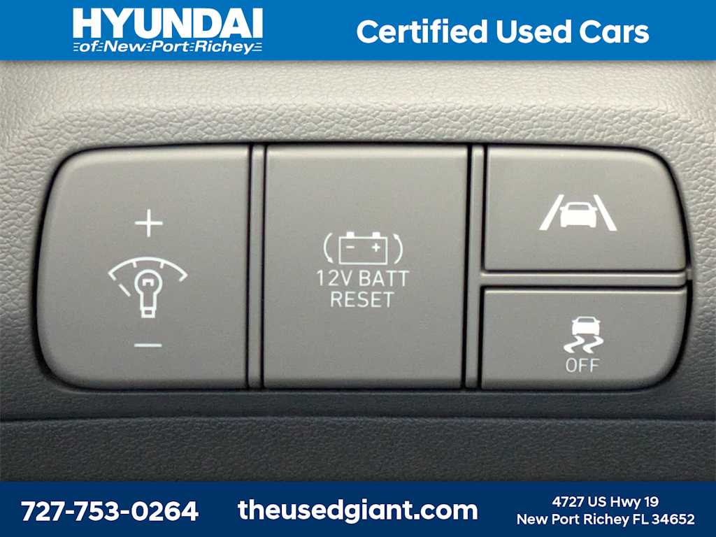 Thumbnail: 2023 Hyundai Elantra - 25