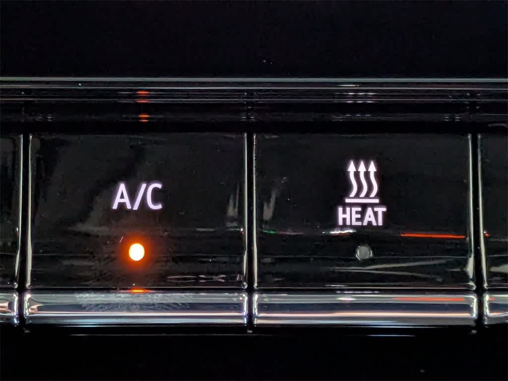 Thumbnail: 2025 Chevrolet Blazer EV - 32