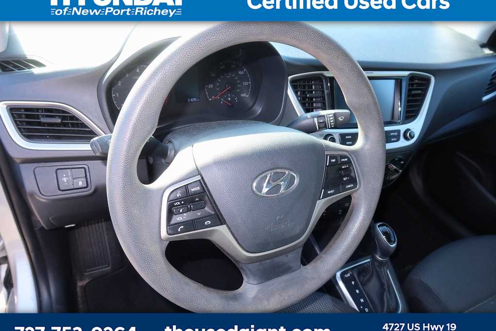 Thumbnail: 2022 Hyundai Accent - 10