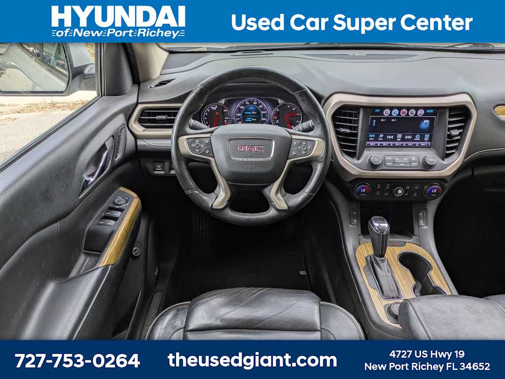 Thumbnail: 2017 GMC Acadia - 21