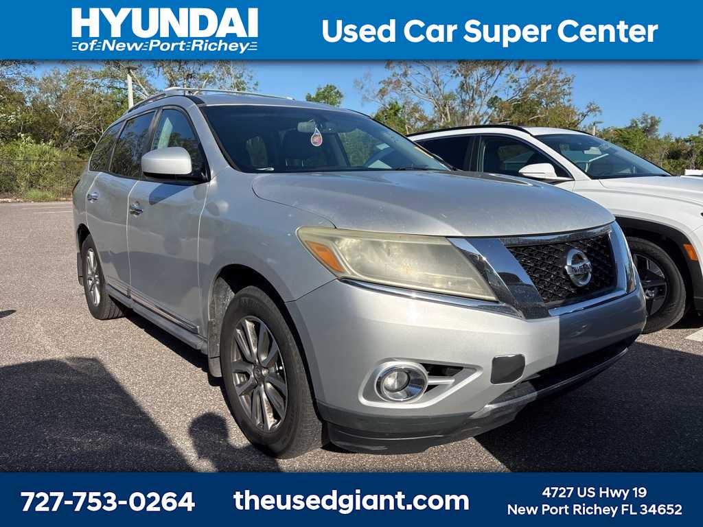 Thumbnail: 2013 Nissan Pathfinder - 4