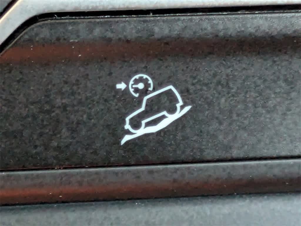 Thumbnail: 2021 Jeep Wrangler - 24