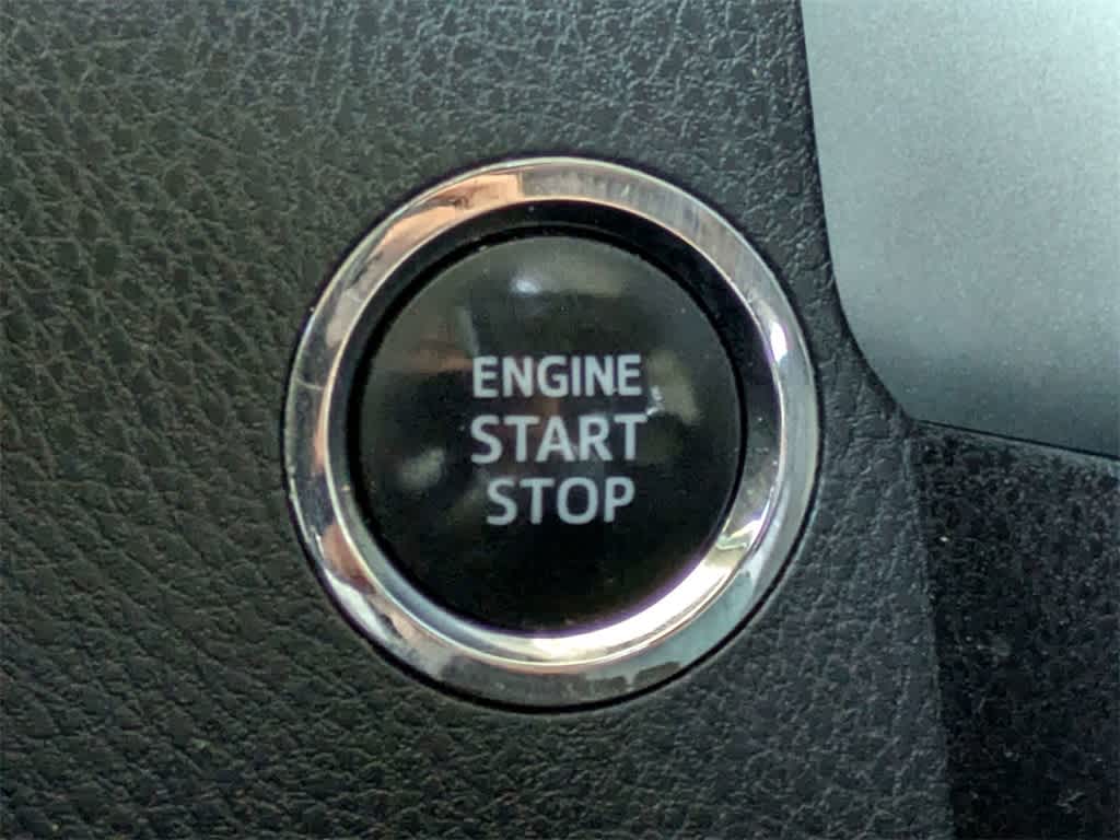 Thumbnail: 2014 Toyota Highlander - 41