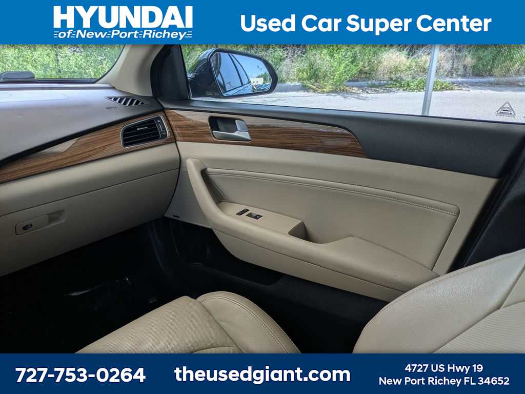 Thumbnail: 2015 Hyundai Sonata - 19