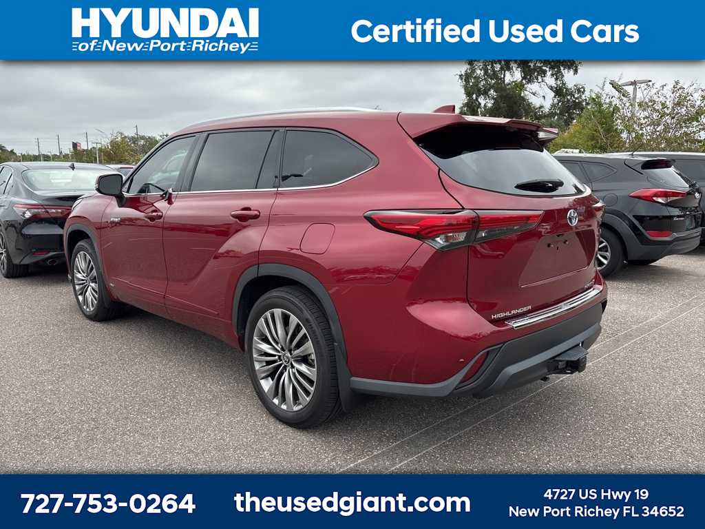 Thumbnail: 2021 Toyota Highlander - 2