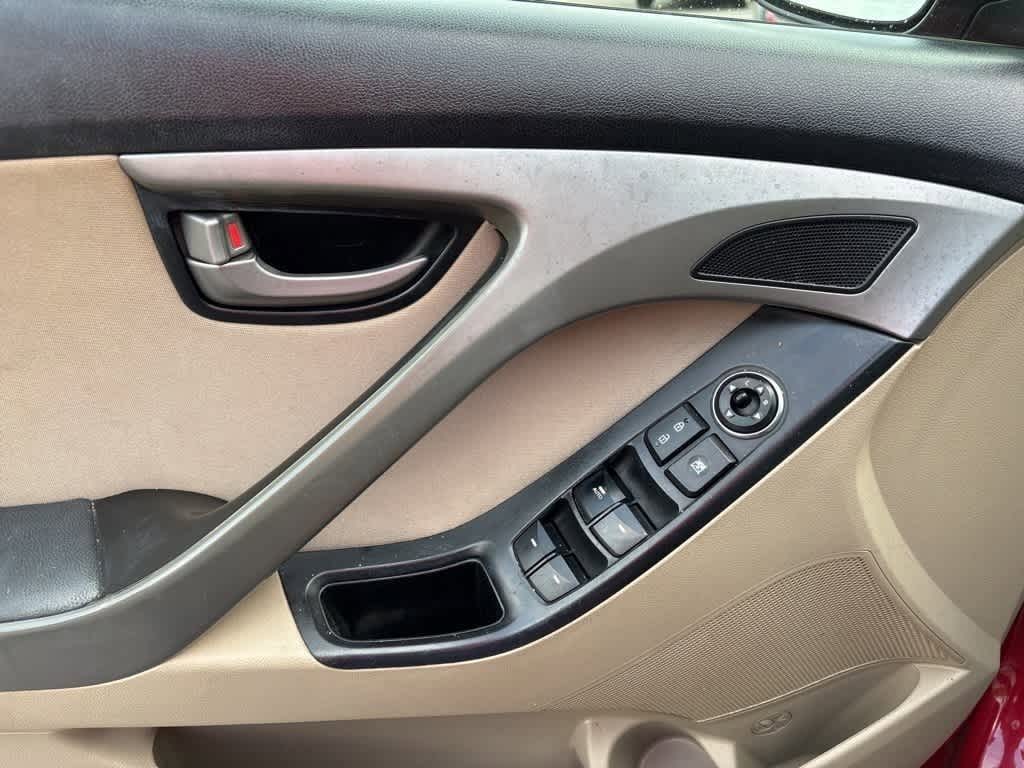 Thumbnail: 2015 Hyundai Elantra - 8