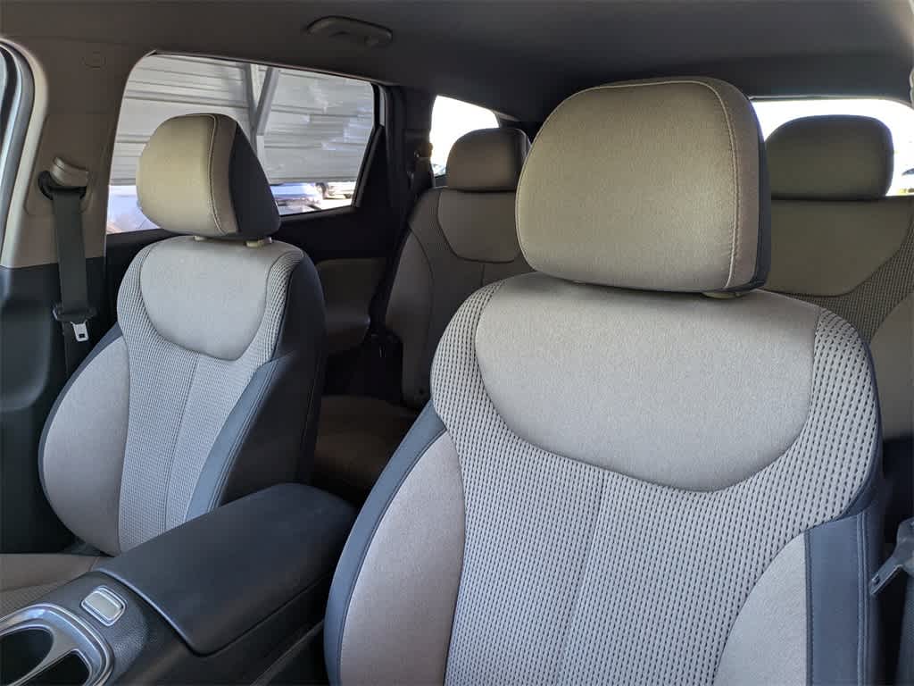 Thumbnail: 2022 Hyundai Santa Fe - 7