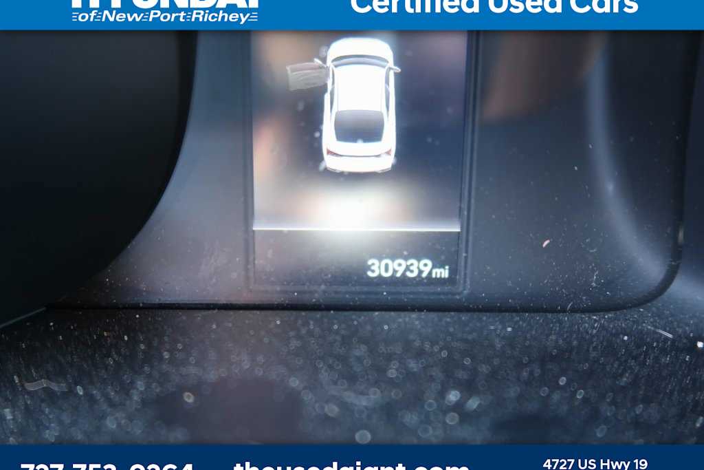 Thumbnail: 2021 Hyundai Elantra - 11