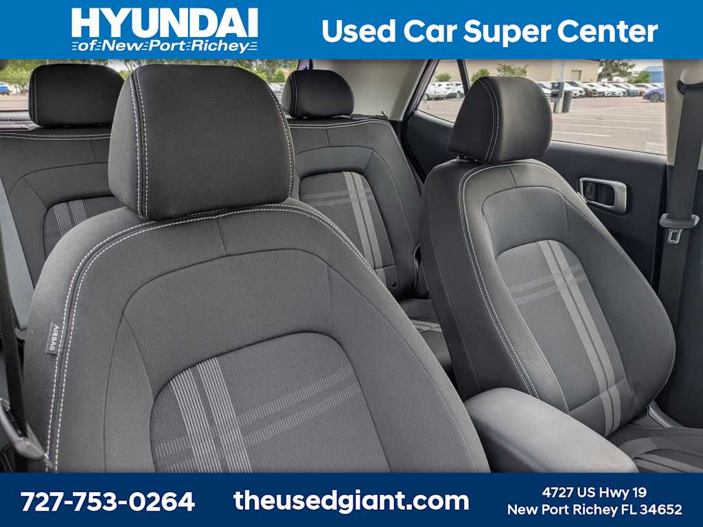 Thumbnail: 2023 Hyundai Venue - 6