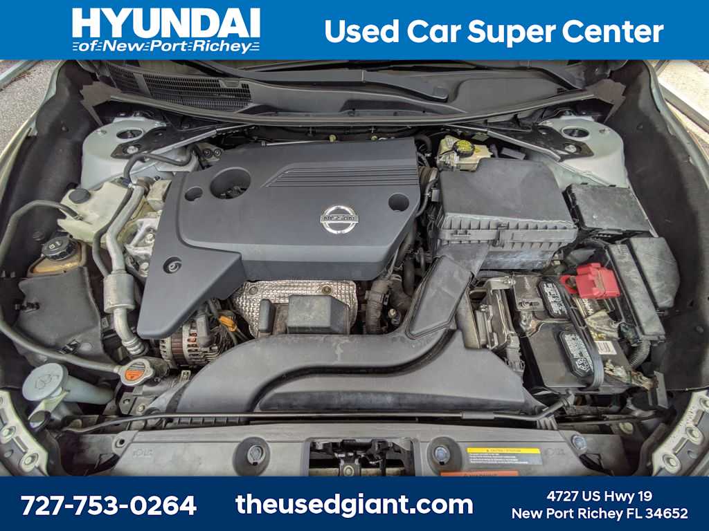 Thumbnail: 2014 Nissan Altima - 14