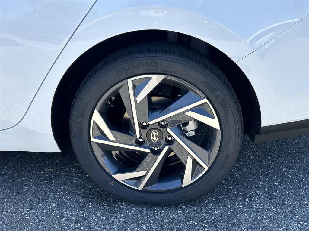 Thumbnail: 2025 Hyundai Elantra - 11