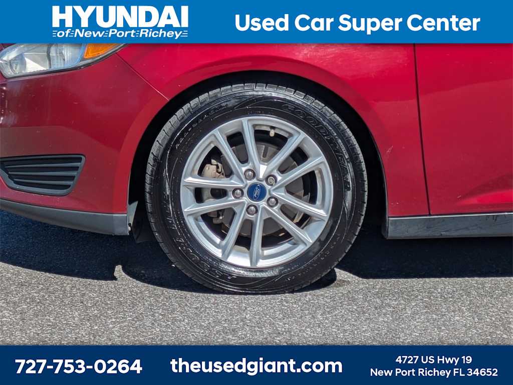 Thumbnail: 2016 Ford Focus - 8