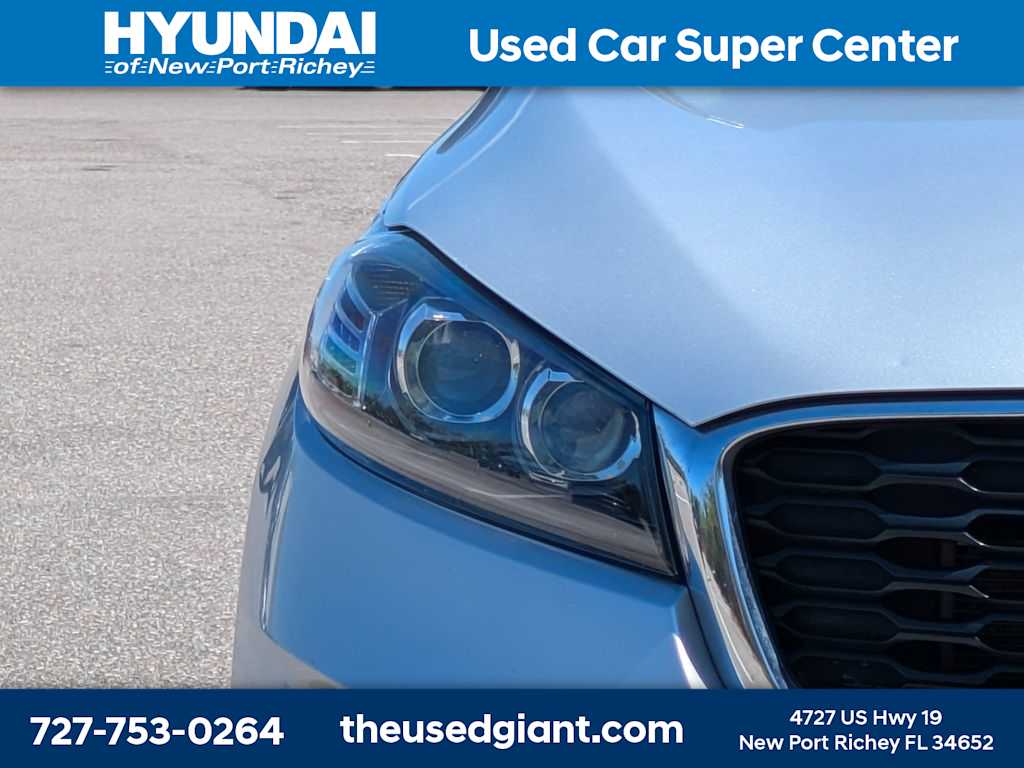 Thumbnail: 2020 Kia Sorento - 9