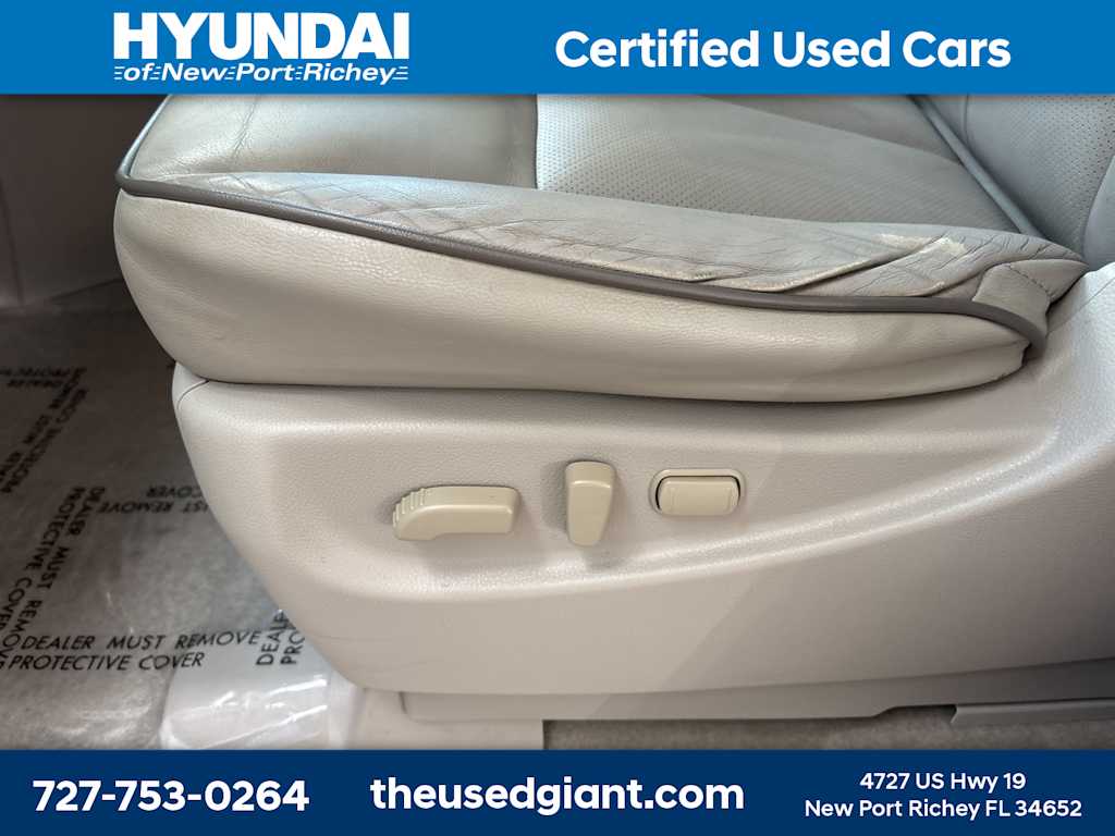 Thumbnail: 2012 Nissan Quest - 23