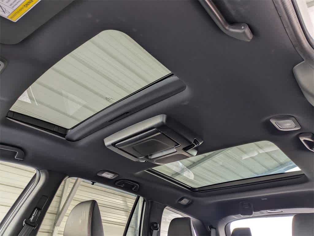 Thumbnail: 2022 Honda Pilot - 30